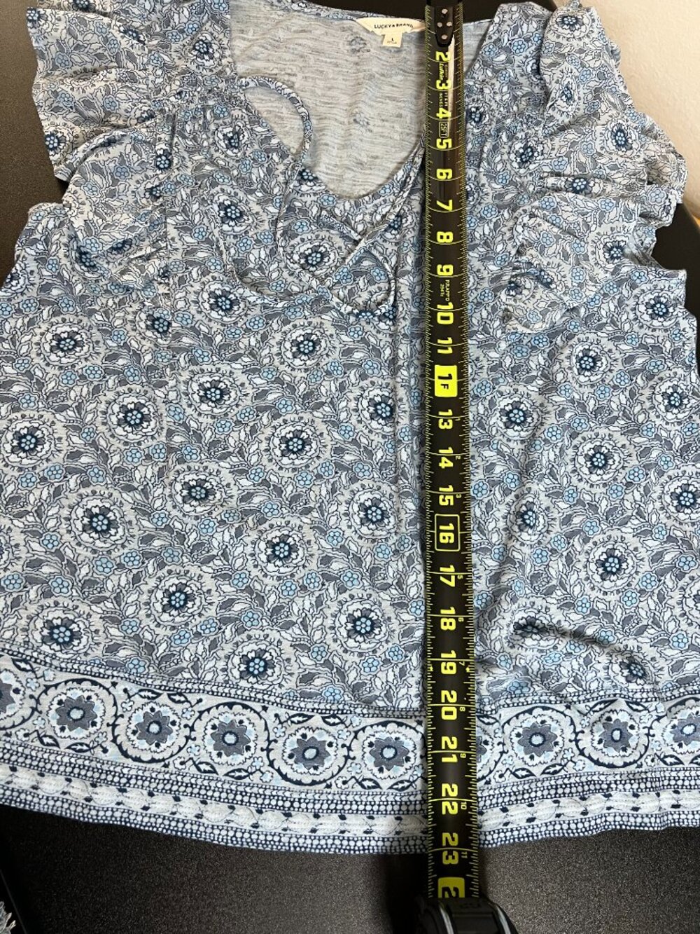 Lucky Brand Floral Medallion Boho Flutter Sleeve Knit Blouse Blue Gray L - Picture 11 of 11